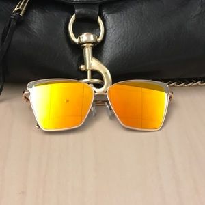 🔴SOLD🔴Fashion Statement Sunglasses
